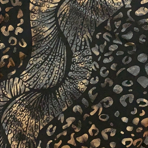 LAST‼️Metallic & Black Fleece Lined Leggings - Picture 6 of 7